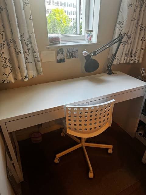 IKEA MICKE 書桌 + 人體工學椅