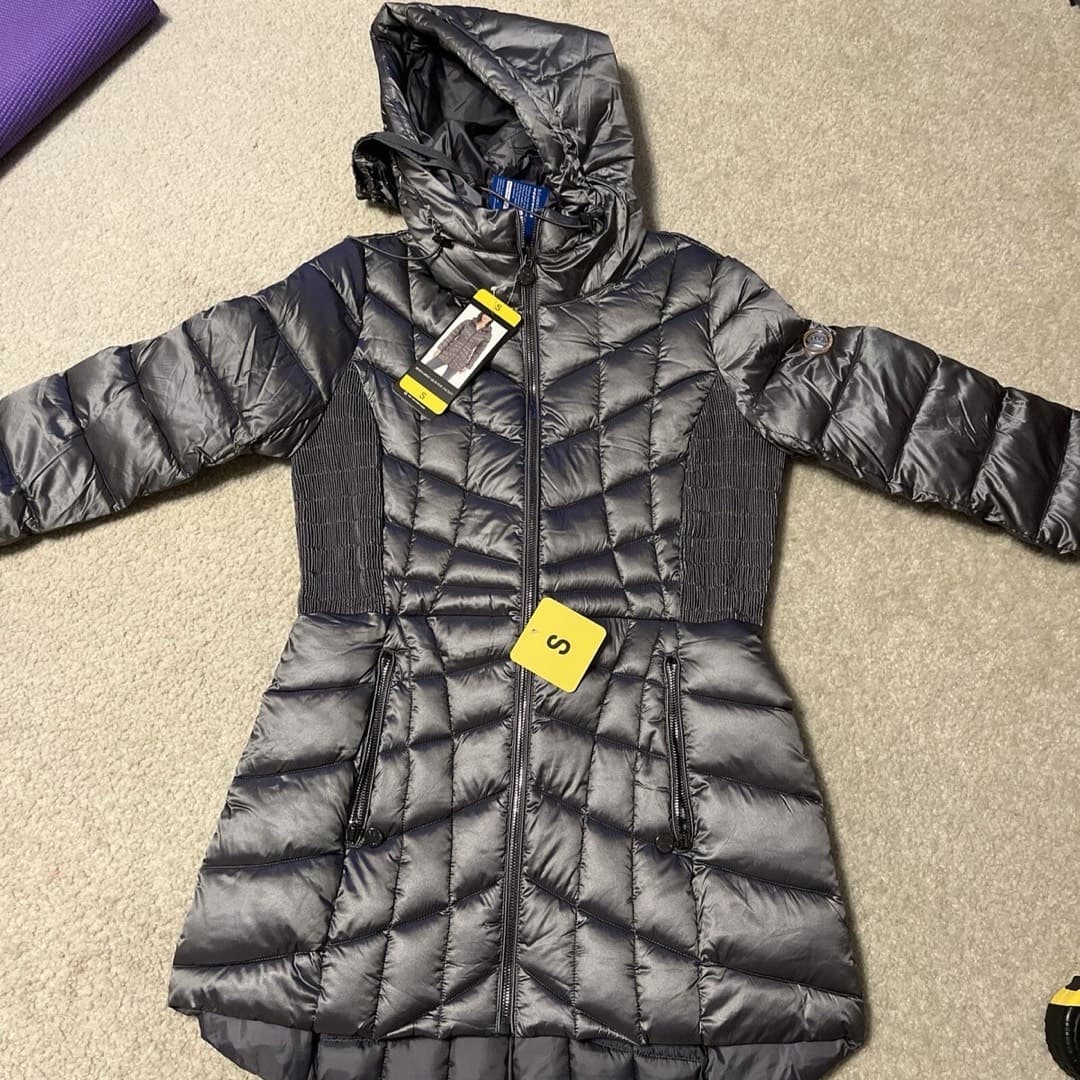 Bernardo 女款連帽羽絨外套 (Bernardo Women's Hooded Puffer Jacket - Size S)